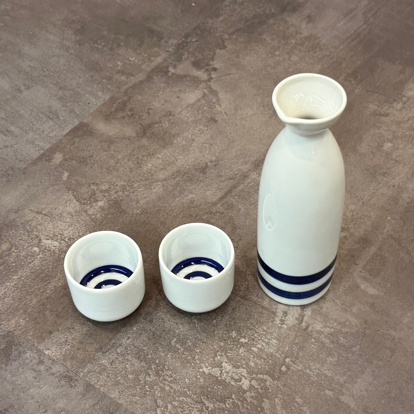 希少】白磁酒器 G.ジウジアーロデザイン 希少】白磁酒器 G 希少】白磁酒器 G.ジウジアーロデザイン 希少】白磁酒器 G