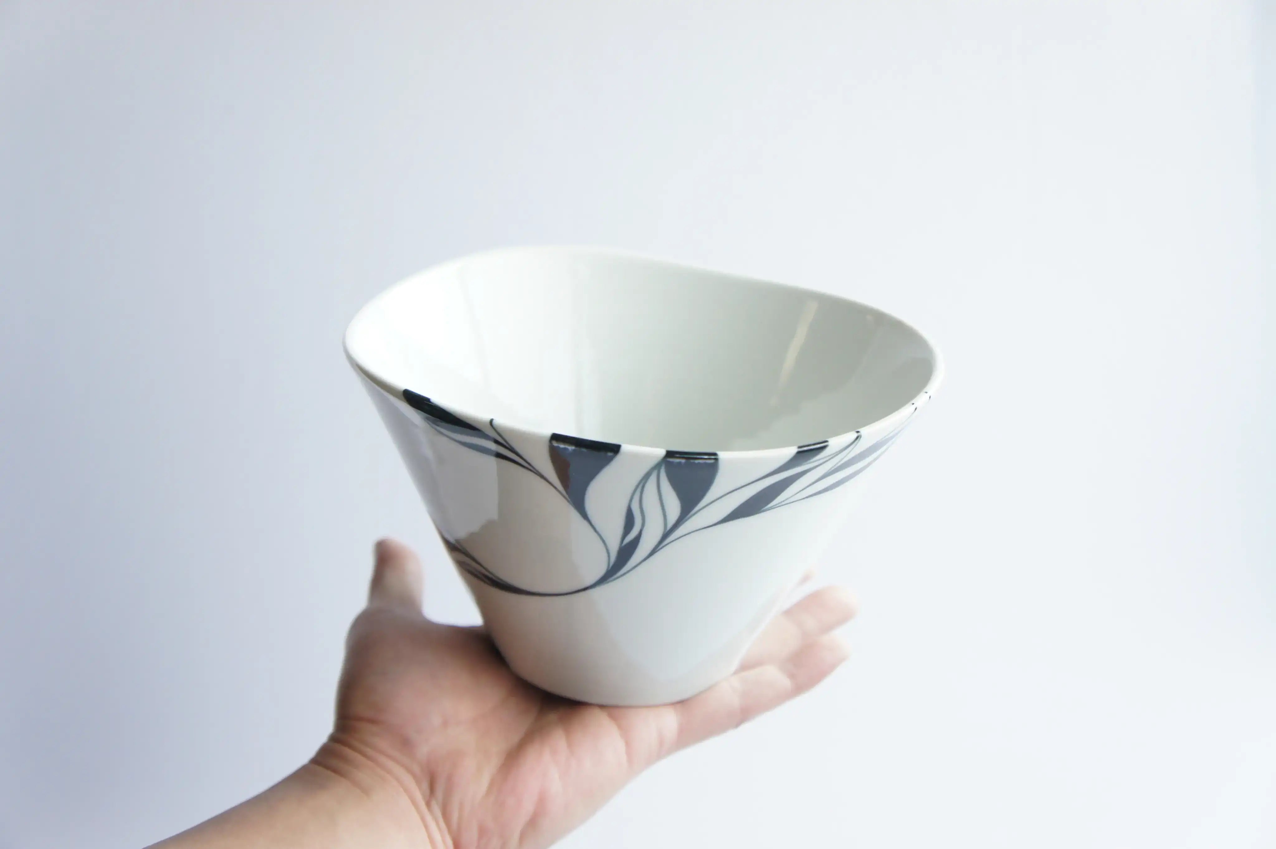 砥部焼 etude 麺鉢 | ギフトショップ Nihon Miyabi 通販サイト