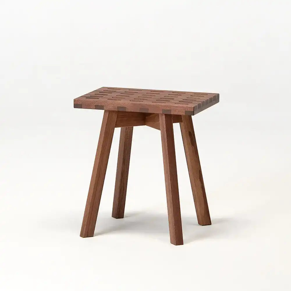 旭川家具 KUMIKI ウォルナット スツール | ギフトショップ Nihon 旭川家具 KUMIKI ウォルナット スツール | ギフトショップ Nihon
