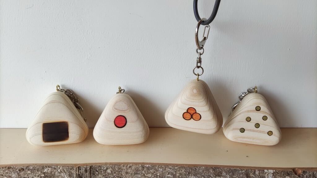 おにぎり まめ キーホルダー | ギフトショップ Nihon Miyabi 通販サイト