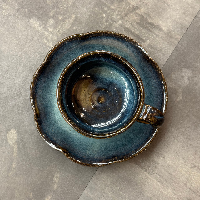 萩焼 光彩庵 藍流 カップ&ソーサー | ギフトショップ Nihon Miyabi