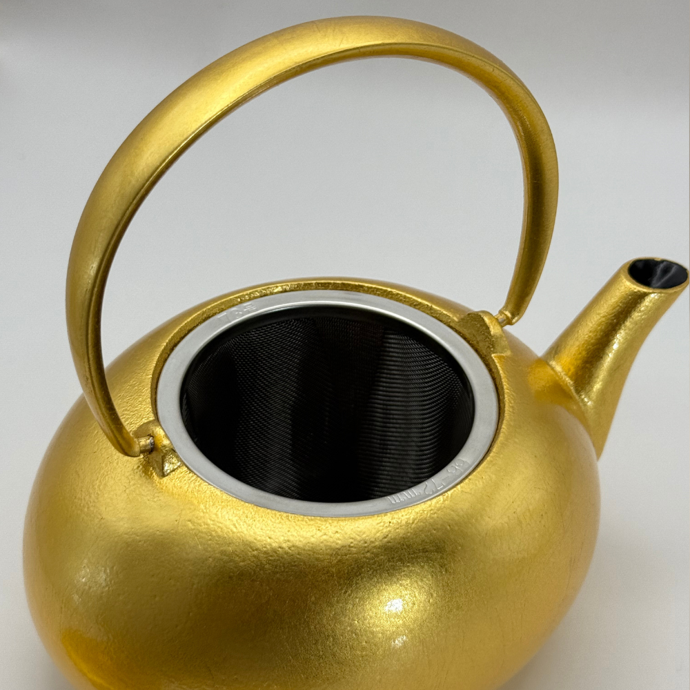 （特別限定モデル）山形鋳物 菊地保寿堂 WAZUQU(ワズク）金箔鉄瓶 ふくS  600ml
