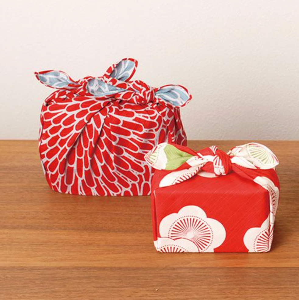 【オプション】風呂敷 伊砂文様  梅  （赤・緑　両面仕様）