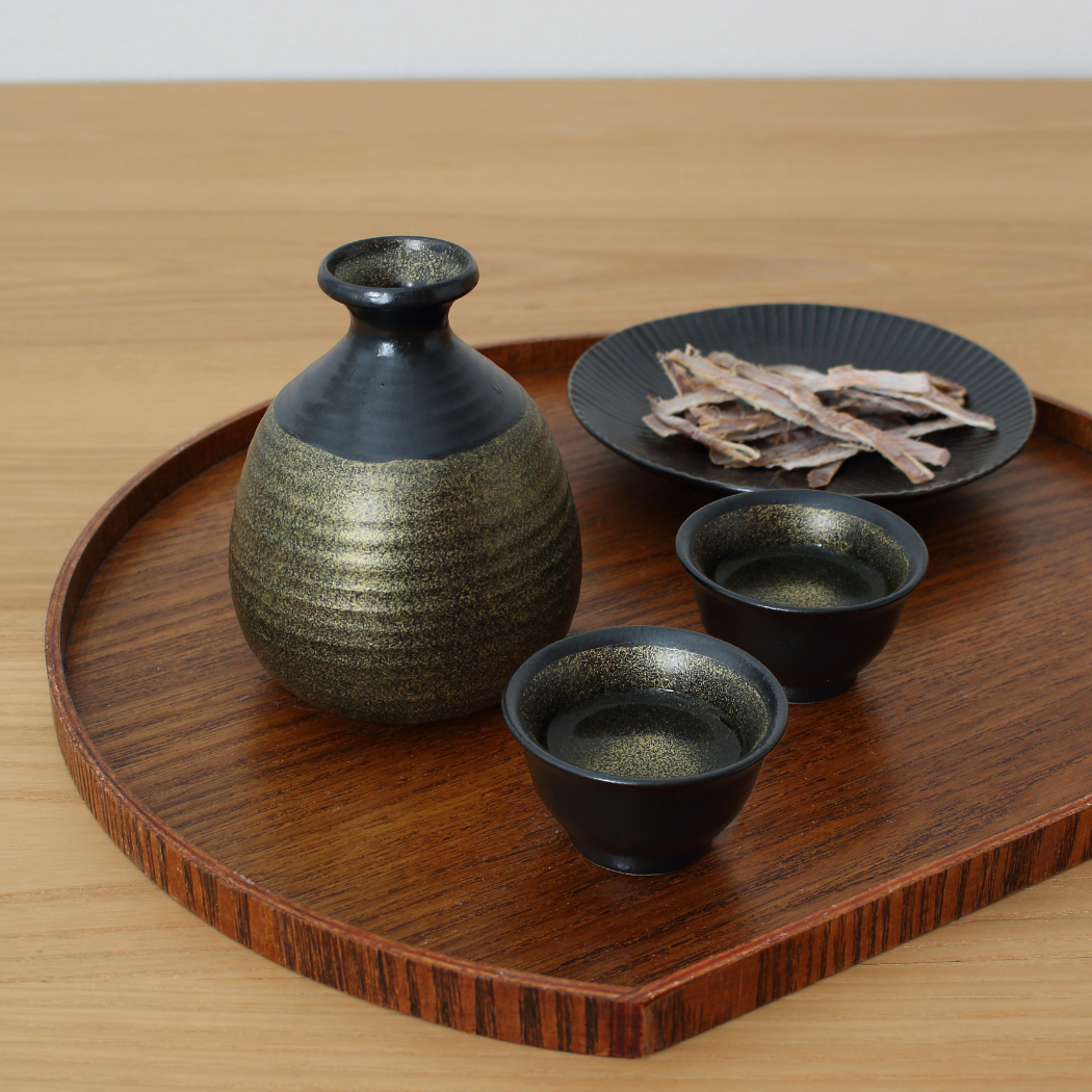 波佐見焼 祝い金彩・銀彩 酒器セット | ギフトショップ Nihon Miyabi 波佐見焼 祝い金彩・銀彩 酒器セット | ギフトショップ Nihon Miyabi