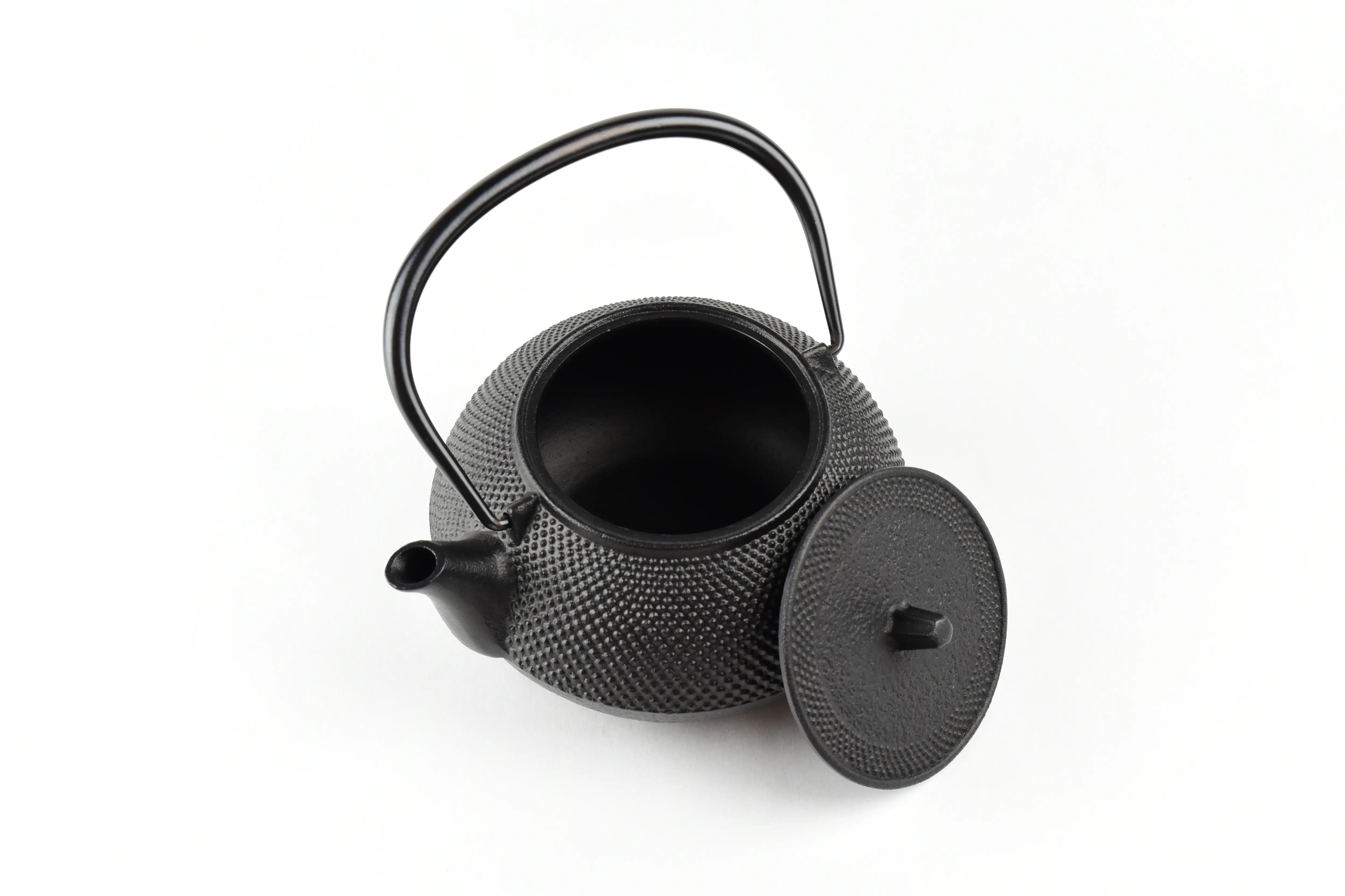 南部鉄器 岩鋳 あられ 鉄瓶 | ギフトショップ Nihon Miyabi 通販サイト 南部鉄器 岩鋳 あられ 鉄瓶 | ギフトショップ Nihon Miyabi 通販サイト
