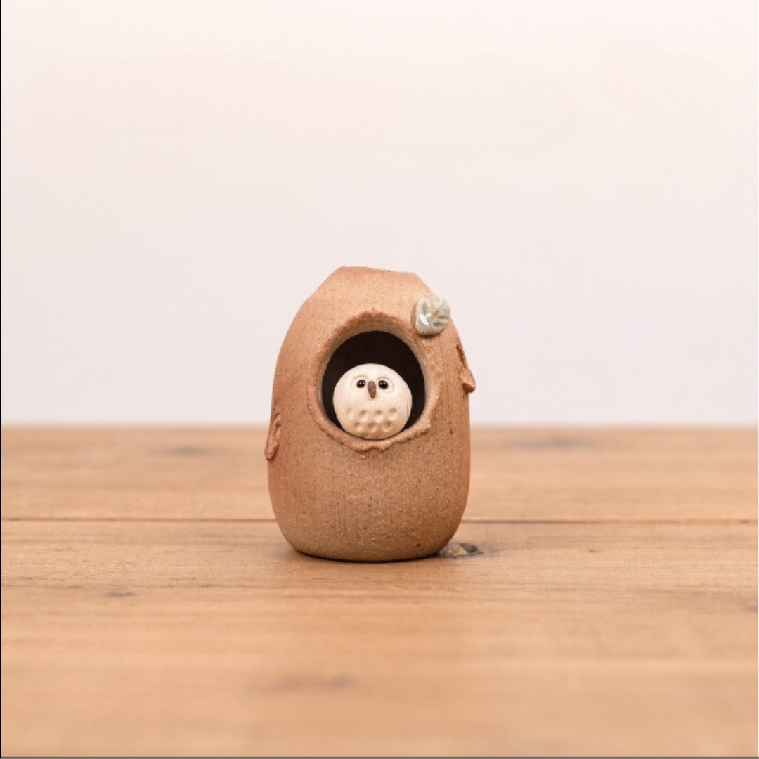 信楽焼 ミニ花瓶 うろ中ふくろう 葉つき