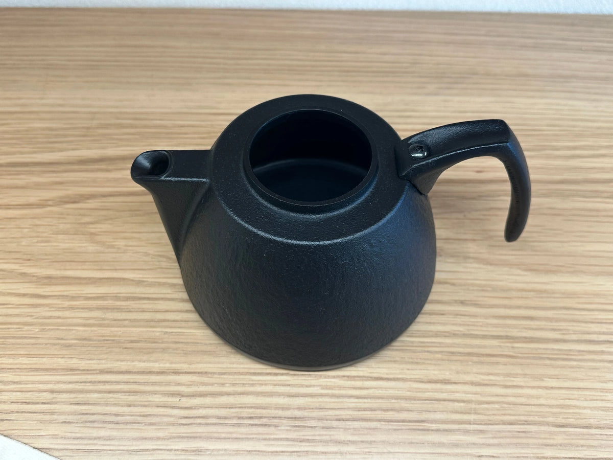南部鉄器 岩鋳 コーヒーポット セット | ギフトショップ Nihon Miyabi 南部鉄器 岩鋳 コーヒーポット セット | ギフトショップ Nihon Miyabi