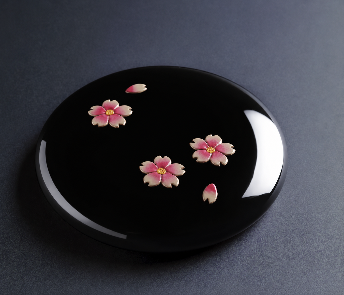 琉球漆器 堆錦 桜 手鏡 | ギフトショップ Nihon Miyabi 通販サイト 琉球漆器 堆錦 桜 手鏡 | ギフトショップ Nihon Miyabi 通販サイト