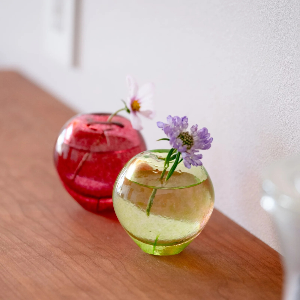 津軽びいどろ 津軽自然色りんご あか・あおりんご一輪挿し