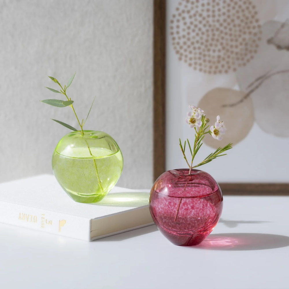 津軽びいどろ 津軽自然色りんご あか・あおりんご一輪挿し